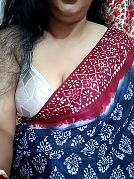 Snapshot of Priya_Boudi chatting on April 28, 6:24 pm Priya Boudi online show from April 28, 6:24 pm