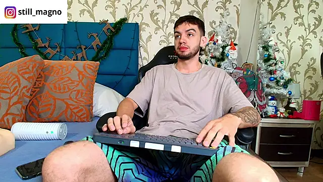 Michael magno online show from December 4, 12:25 pm