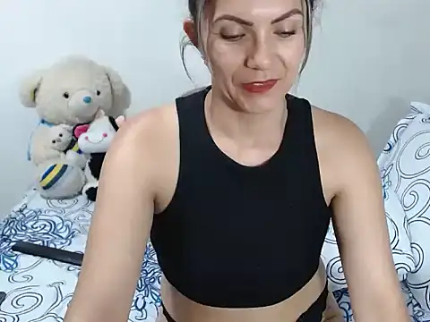 Snapshot of Chantal_hott chatting on December 14, 2:56 am Chantal hott online show from December 14, 2:56 am