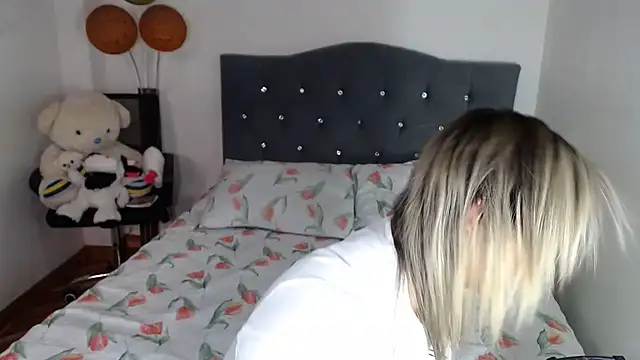 Chantal hott online show from March 14, 9:20 pm