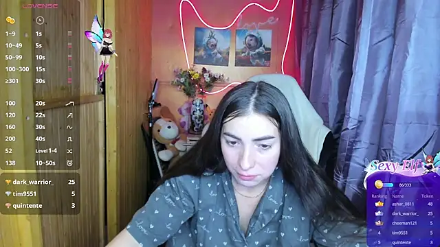 Snapshot of Fiery_Brunette_ chatting on December 24, 8:00 am Fiery Brunette  online show from December 24, 8:00 am