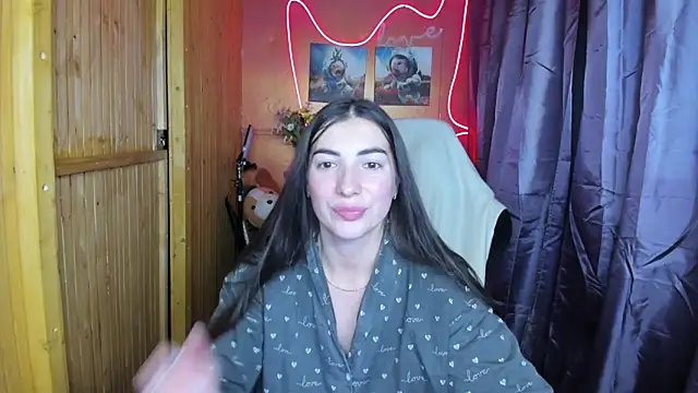 Snapshot of Fiery_Brunette_ chatting on December 26, 8:50 am Fiery Brunette  online show from December 26, 8:50 am