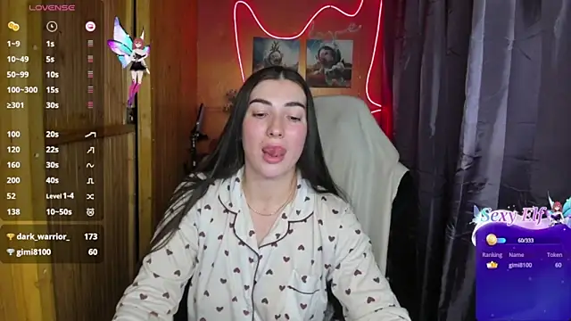 Snapshot of Fiery_Brunette_ chatting on December 31, 5:55 am Fiery Brunette  online show from December 31, 5:55 am