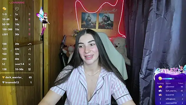 Snapshot of Fiery_Brunette_ chatting on January 5, 8:31 pm Fiery Brunette  online show from January 5, 8:31 pm