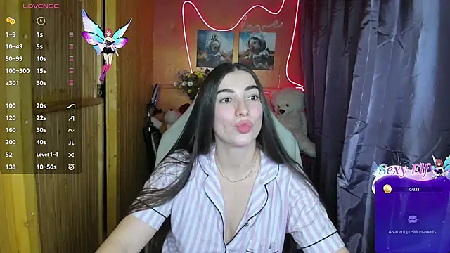 Snapshot of Fiery_Brunette_ chatting on January 13, 6:27 pm Fiery Brunette  online show from January 13, 6:27 pm