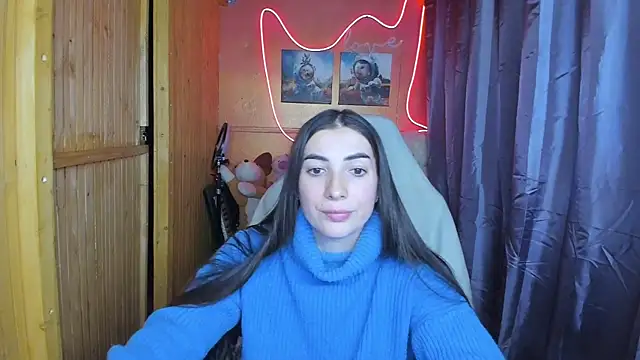 Snapshot of Fiery_Brunette_ chatting on February 4, 11:38 am Fiery Brunette  online show from February 4, 11:38 am