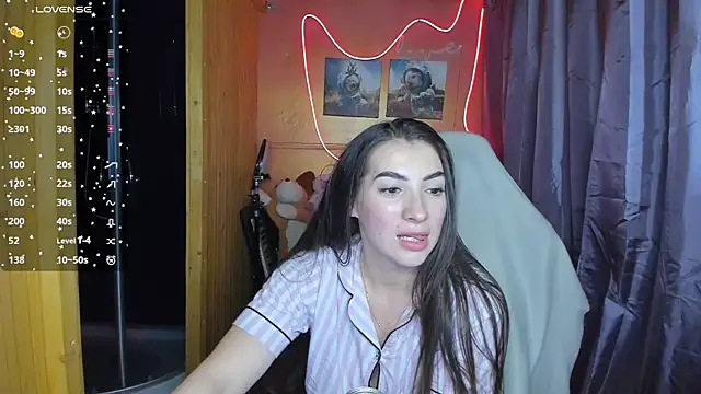 Snapshot of Fiery_Brunette_ chatting on March 3, 11:44 am Fiery Brunette  online show from March 3, 11:44 am