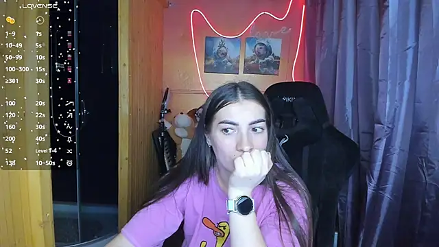 Snapshot of Fiery_Brunette_ chatting on March 7, 4:44 pm Fiery Brunette  online show from March 7, 4:44 pm