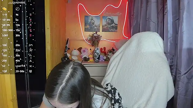 Snapshot of Fiery_Brunette_ chatting on March 11, 3:34 pm Fiery Brunette  online show from March 11, 3:34 pm