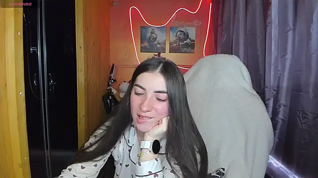 Snapshot of Fiery_Brunette_ chatting on March 12, 8:30 am Fiery Brunette  online show from March 12, 8:30 am