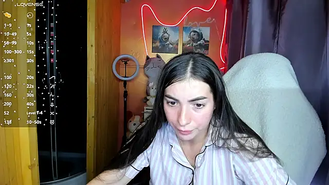 Snapshot of Fiery_Brunette_ chatting on September 16, 8:04 am Fiery Brunette  online show from September 16, 8:04 am