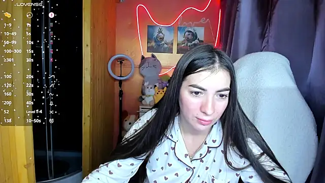 Snapshot of Fiery_Brunette_ chatting on September 20, 5:41 am Fiery Brunette  online show from September 20, 5:41 am