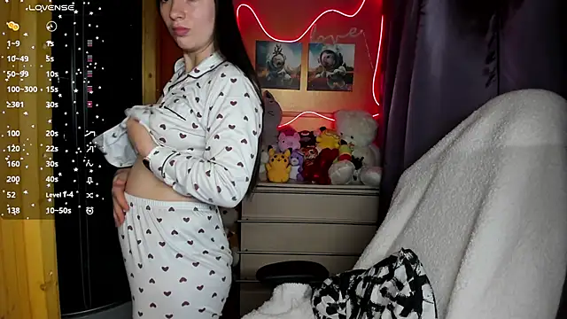 Snapshot of Fiery_Brunette_ chatting on September 25, 3:32 am Fiery Brunette  online show from September 25, 3:32 am