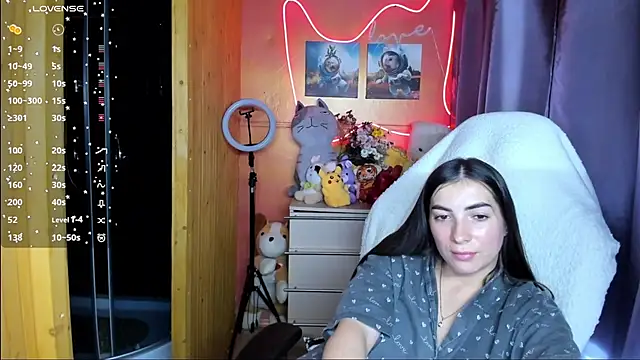 Snapshot of Fiery_Brunette_ chatting on September 27, 9:36 am Fiery Brunette  online show from September 27, 9:36 am