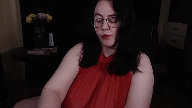 Snapshot of poshmistress chatting on October 26, 4:18 am poshmistress online show from October 26, 4:18 am