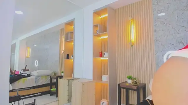 Snapshot of sabrina_shark_ chatting on December 1, 2:38 am sabrina shark online show from December 1, 2:38 am