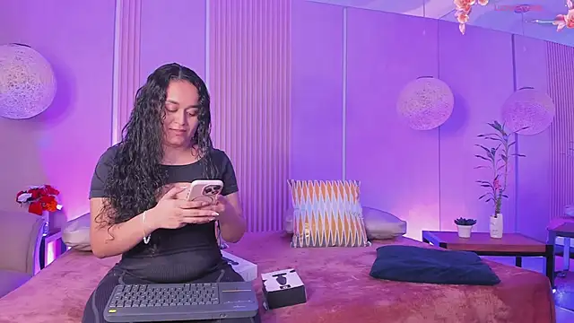 sabrina shark  online show from March 6, 2:52 am