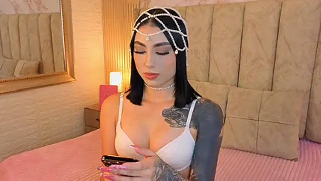 catalina  23 online show from October 28, 8:11 pm