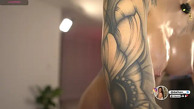 Snapshot of Daihanwatson_ chatting on February 18, 4:19 am Daihanwatson online show from February 18, 4:19 am