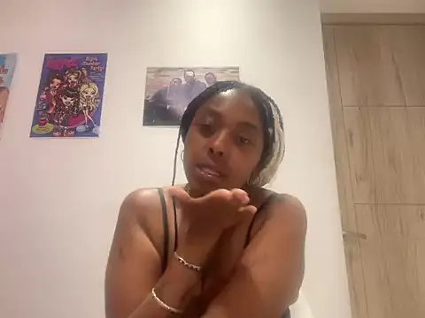Snapshot of ChocolateCakeQueen chatting on July 24, 11:36 pm ChocolateCakeQueen online show from July 24, 11:36 pm
