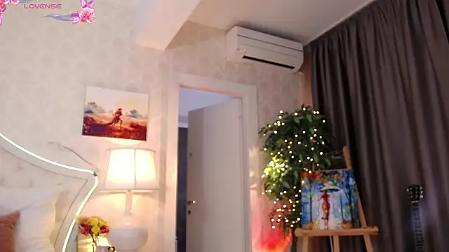 Snapshot of IreneHope chatting on January 12, 9:47 am IreneHope online show from January 12, 9:47 am