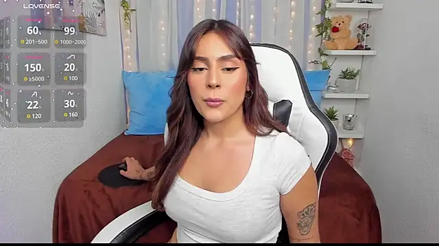 HazzelGray online show from February 14, 4:41 pm