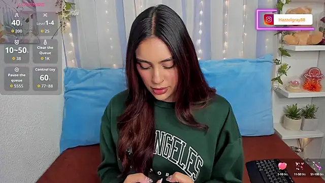 HazzelGray online show from September 14, 6:29 pm