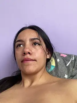 Snapshot of hannahb-e chatting on January 21, 7:06 pm hannahb-e online show from January 21, 7:06 pm