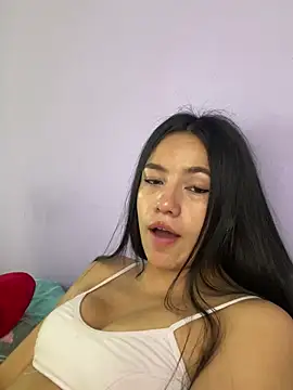 Snapshot of hannahb-e chatting on January 25, 9:46 pm hannahb-e online show from January 25, 9:46 pm