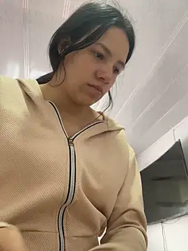 hannahb-e online show from October 23, 8:07 pm