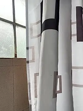 hannahb-e online show from January 15, 4:11 pm