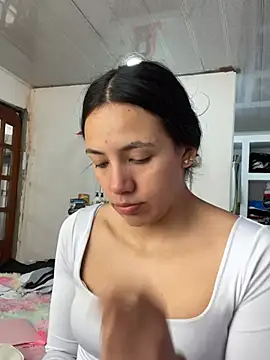 hannahb-e online show from July 5, 5:42 pm
