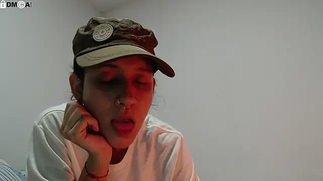 AlinaWoolf  online show from January 10, 3:30 am