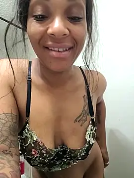Snapshot of mariah2299 chatting on June 14, 9:22 am mariah2299 online show from June 14, 9:22 am