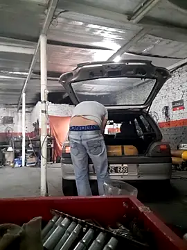 hecwil8 online show from November 8, 1:22 pm