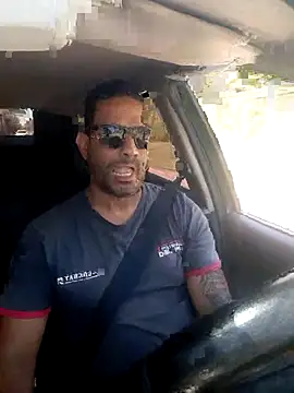 hecwil8 online show from December 3, 1:20 pm