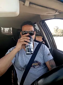 hecwil8 online show from December 18, 12:00 pm