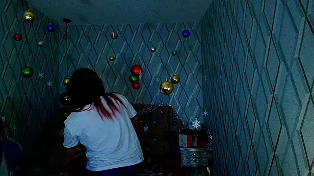 NicolleTaylor online show from December 22, 4:09 am