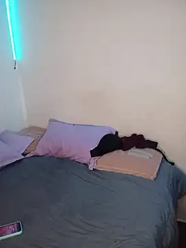 Isabella Du online show from October 23, 1:43 pm