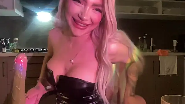 petitebeauty online show from March 10, 9:09 pm