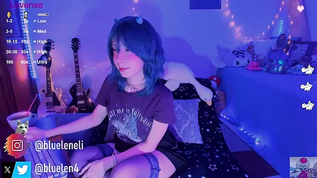 Snapshot of bluelen chatting on February 5, 8:11 am bluelen online show from February 5, 8:11 am