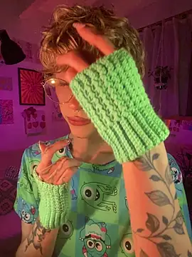 Snapshot of lyamthommpson chatting on February 22, 3:18 am lyamthommpson online show from February 22, 3:18 am