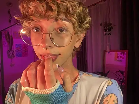 Snapshot of lyamthommpson chatting on February 28, 3:51 am lyamthommpson online show from February 28, 3:51 am