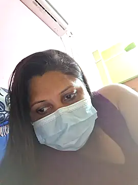 Snapshot of kunjan789 chatting on December 7, 10:34 am kunjan789 online show from December 7, 10:34 am