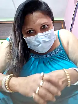 Snapshot of kunjan789 chatting on December 20, 10:16 am kunjan789 online show from December 20, 10:16 am