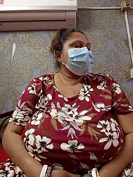 Snapshot of kunjan789 chatting on February 5, 6:12 pm kunjan789 online show from February 5, 6:12 pm