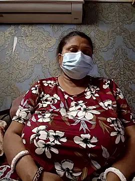 Snapshot of kunjan789 chatting on February 20, 6:19 pm kunjan789 online show from February 20, 6:19 pm