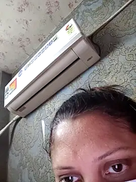 Snapshot of kunjan789 chatting on February 21, 5:36 pm kunjan789 online show from February 21, 5:36 pm