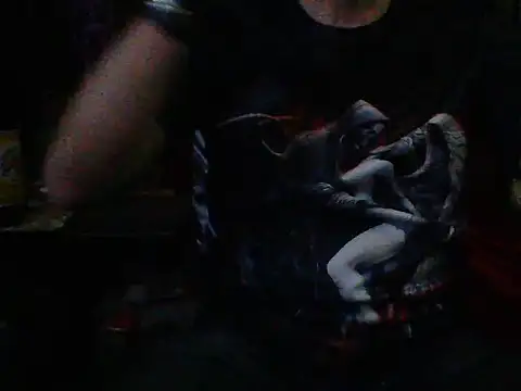 Snapshot of mrdemoncrowly chatting on May 9, 8:41 am mrdemoncrowly online show from May 9, 8:41 am