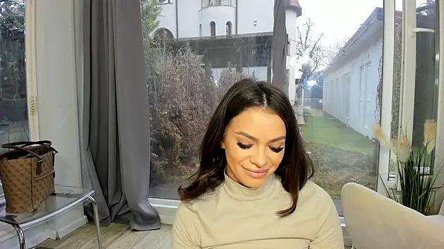 Snapshot of Selena_Reeves chatting on February 9, 6:22 am Selena Reeves online show from February 9, 6:22 am